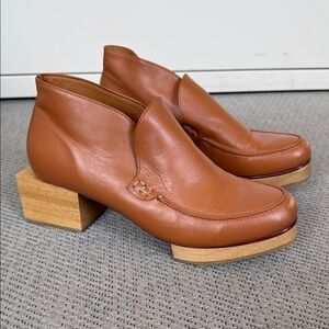 Beklina Tan Leather Women's Booties 9.5